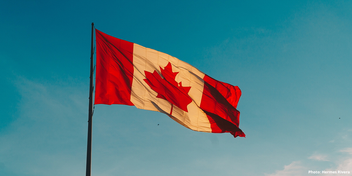 Canadian flag | Photo: Hermes Rivera, Unsplash